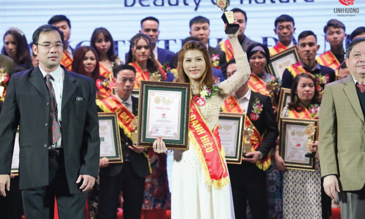 TỪ MẸ BỈM SỮA ĐẾN BÀ TRÙM THỜI TRANG TIẾN TRẦN