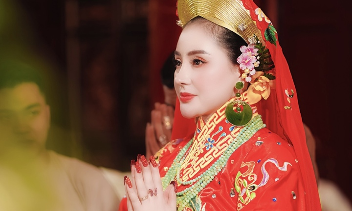Nguyễn Kim Cúc  "Cô đồng " gìn giữ, phát huy nét đẹp thờ “Mẫu”