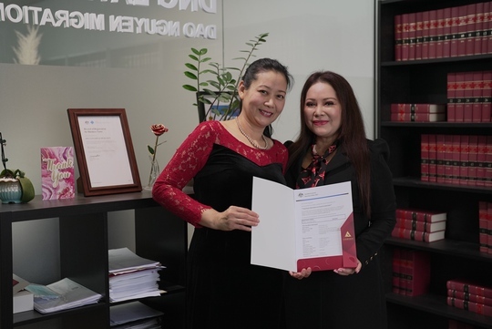 MUỐN BẢO LÃNH CHA MẸ SANG ÚC PHẢI LÀM SAO?