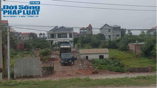 Vĩnh Ngọc (Đông Anh – Hà Nội):   Đất công đang bị “xẻ thịt” và xây dựng trái phép tràn lan