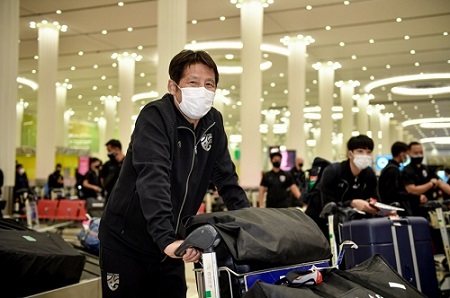 HLV Akira Nishino nuối tiếc khi học trò bỏ rơi tuyển Thái Lan