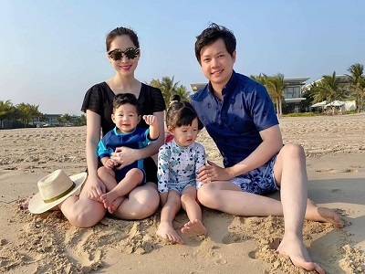 Đặng Thu Thảo khoe ảnh ngọt ngào bên ông xã, lần đầu tung khoảnh khắc gia đình 4 người