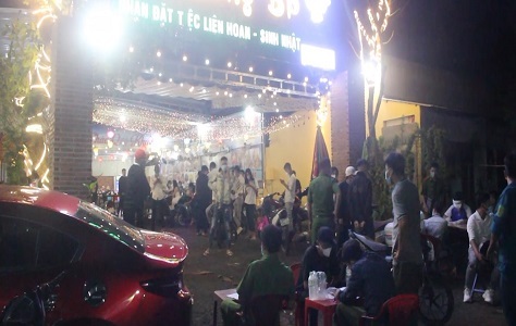 Bình Phước: 53 nam nữ tụ tập tổ chức sinh nhật giữa mùa dịch COVID-19