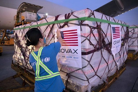 Hơn 3 triệu liều vaccine Moderna về đến Việt Nam, một nửa được chuyển đến TP. HCM 
