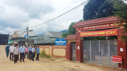 Nghệ An: 65 học sinh trở thành F1, phải đi cách ly sau buổi học đầu tiên