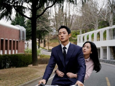 Jisoo (BLACKPINK) và Jung Hae In đăng ảnh ngọt ngào, tiếp tục vướng nghi vấn hẹn hò