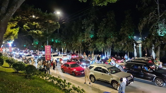 Hơn 70.000 du khách đến Đà Lạt dịp Tết Nhâm Dần 2022, giá dịch vụ tăng từ 30 - 40%