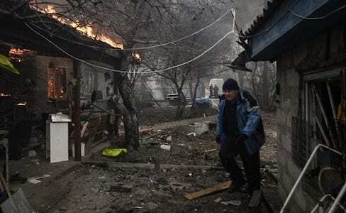 Tổng thống Putin phủ nhận thông tin binh sĩ Nga đánh bom các thành phố Ukraine