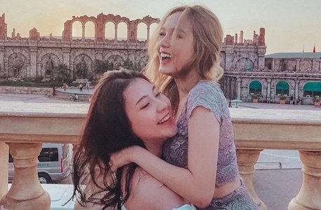 Bạn thân sinh con, 