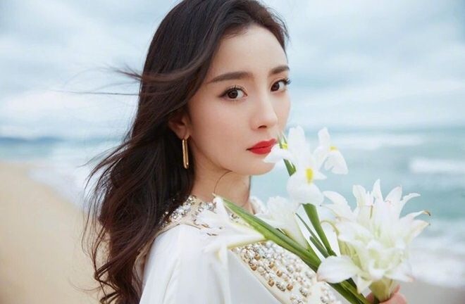 Tin tức sao Hoa ngữ mới nhất ngày 24/4: Dương Mịch bị chỉ trích sau phát ngôn của người thân Lưu Khải Uy