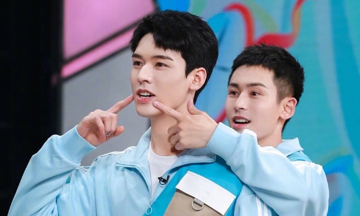 Trương Triết Hạn đăng video ẩn ý bị Cung Tuấn chơi xấu, đúng ngày kỷ niệm