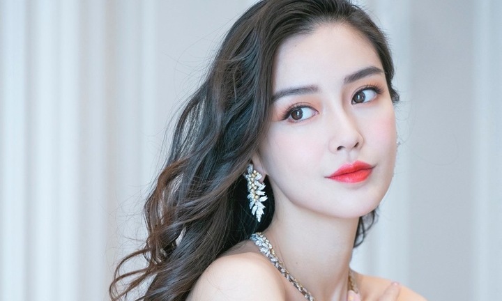 Tin tức sao Hoa ngữ mới nhất ngày 25/5: Angelababy tuyên bố giải thể 4 công ty giữa nghi vấn điều tra thuế