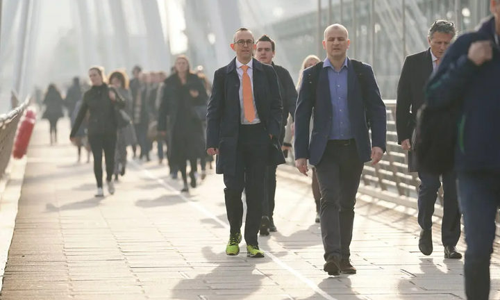 Nước Anh thử nghiệm tuần làm việc 4 ngày