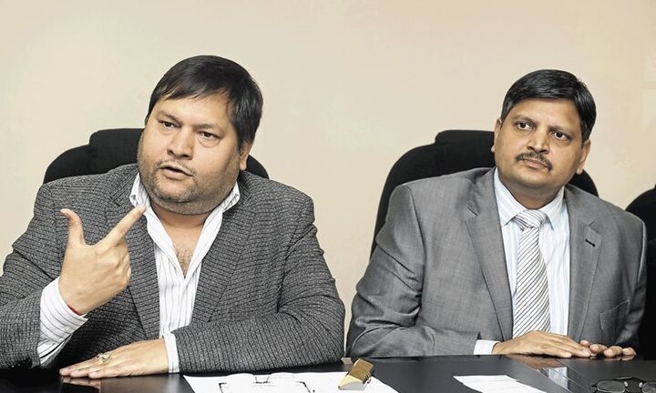 Nam Phi bắt giữ anh em nhà tài phiệt với cáo buộc