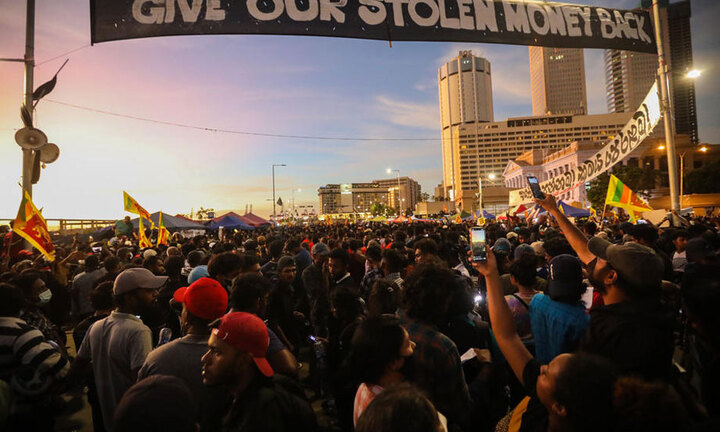 Sri Lanka đóng cửa trường học, tạm dừng dịch vụ chính phủ không thiết yếu