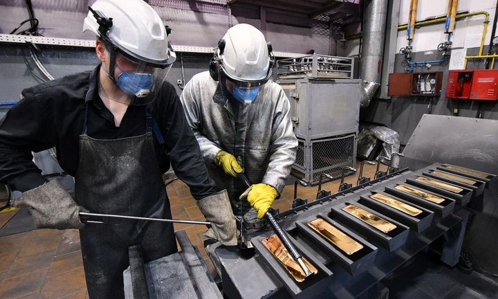 Châu Âu cân nhắc lệnh trừng phạt nhắm đến kho vàng của Nga