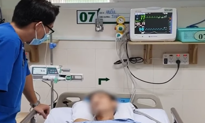 Diễn viên xiếc bị rách dạ dày vì nuốt mảnh vỡ thuỷ tinh