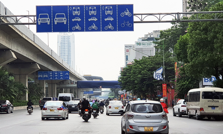 Phân làn riêng tách ô tô, xe máy trên đường Nguyễn Trãi từ ngày 6/8