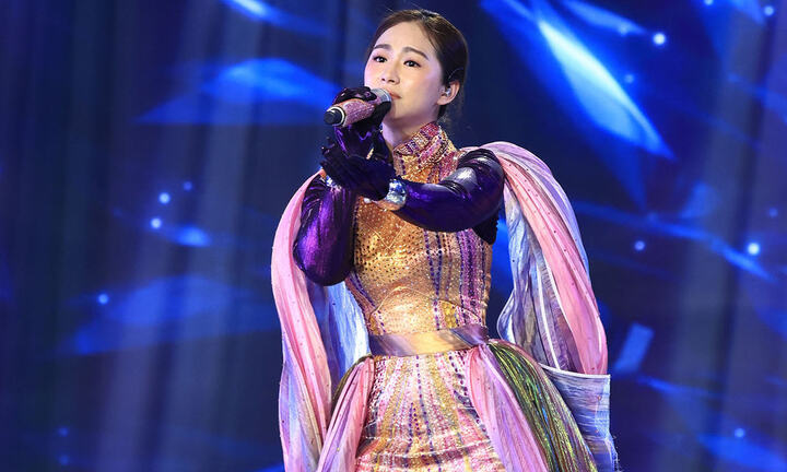 Lương Bích Hữu từng bị tai nạn bỏng toàn thân, không dám soi gương