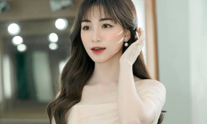 Động thái của Hoà Minzy khi bạn trai cũ Minh Hải bị đồn có tình mới