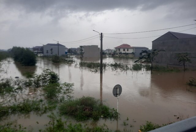 Quảng Trị: Mưa lũ đổ bộ, hơn 1.300 ngôi nhà bị ngập sâu