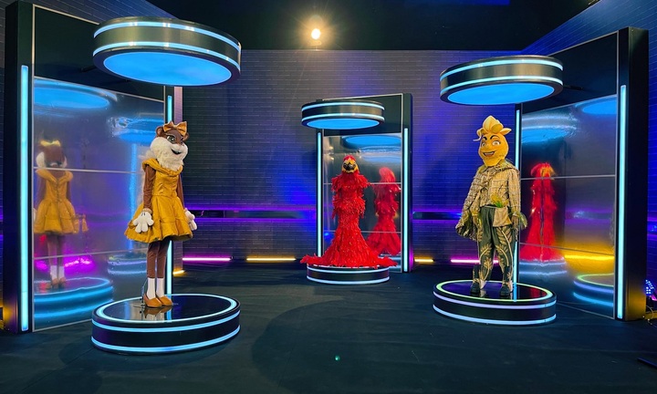 Loạt trang phục mascot lộng lẫy trong Ca Sĩ Mặt Nạ: O Sen bắt mắt, Phượng Hoàng Lửa quyền lực 