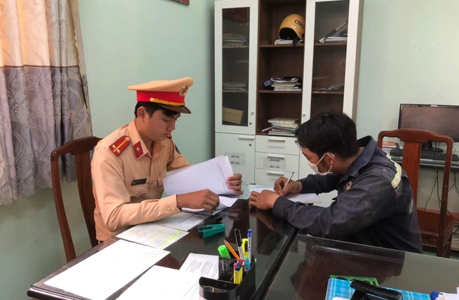 Vụ xe máy cản đường xe cứu thương ở Bình Dương: Bất ngờ nguyên nhân