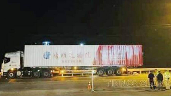 Tin tức tai nạn giao thông mới ngày 5/11: Lao vào xe container đỗ trên QL1A, thiếu nữ 18 tuổi tử vong
