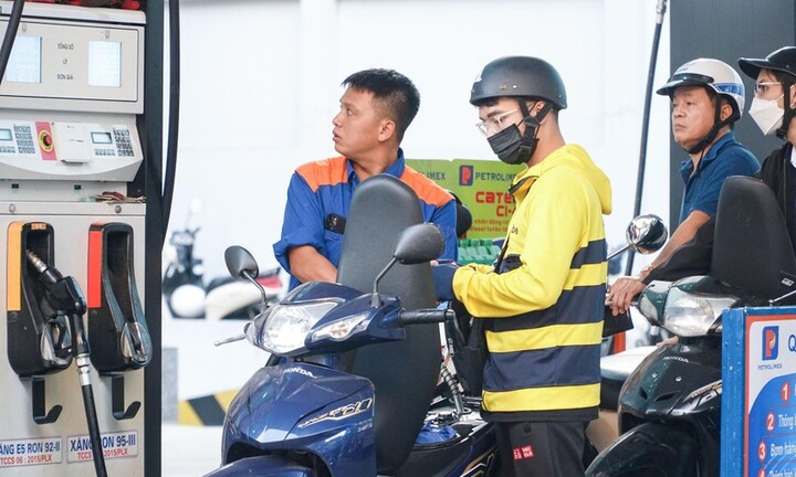 Chi phí kinh doanh xăng dầu dự kiến tăng từ ngày 11/11