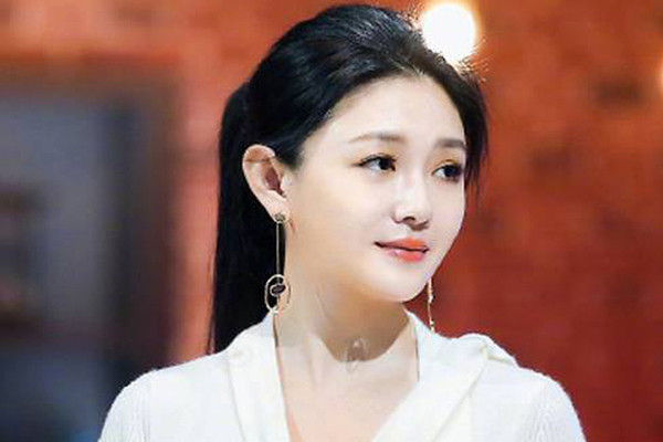 Tin tức sao Hoa ngữ mới nhất ngày 9/11: Từ Hy Viên phủ nhận mang bầu