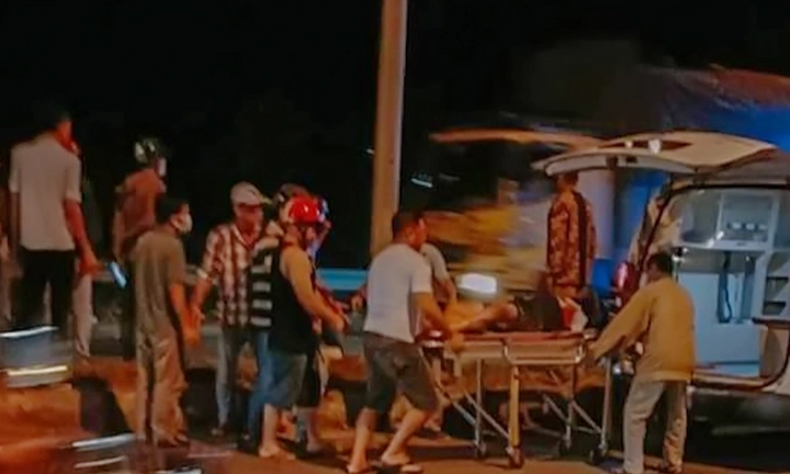 Tin tức tai nạn giao thông mới ngày 13/11: Thiếu nữ 15 tuổi tử vong sau khi tông vào dải phân cách