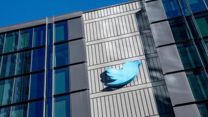 Twitter bán đấu giá loạt đồ dùng văn phòng, bao gồm biểu tượng chim xanh 