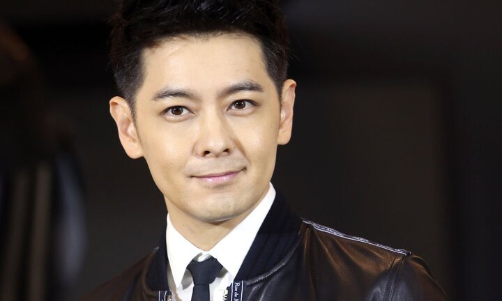 Tin tức sao Hoa ngữ mới nhất ngày 16/12: Lâm Chí Dĩnh phải đóng 10 chiếc đinh lớn vào tay phải