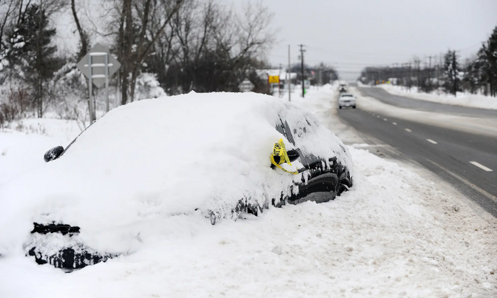Trận bão tuyết thế kỷ ở Mỹ: Phát hiện nữ y tá tử vong trong ô tô