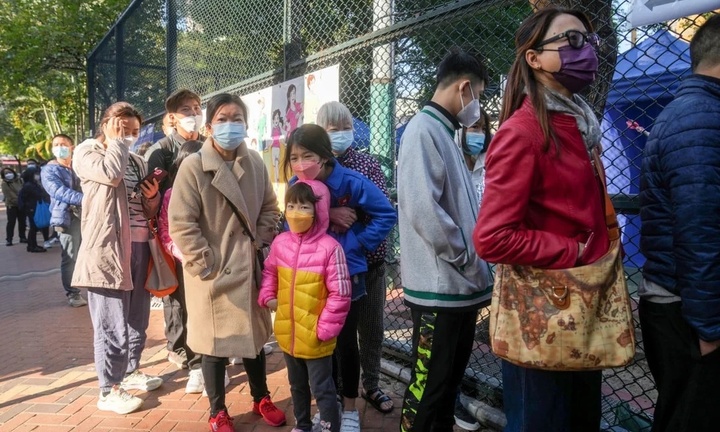 Hong Kong bỏ quy định cách ly với bệnh nhân COVID-19