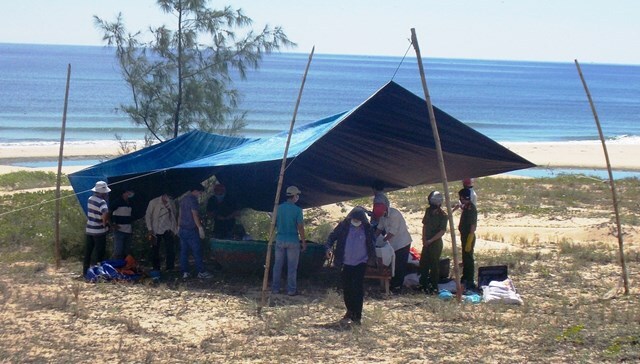 Quảng Ngãi: Phát hiện 2 thi thể trôi dạt vào bờ biển