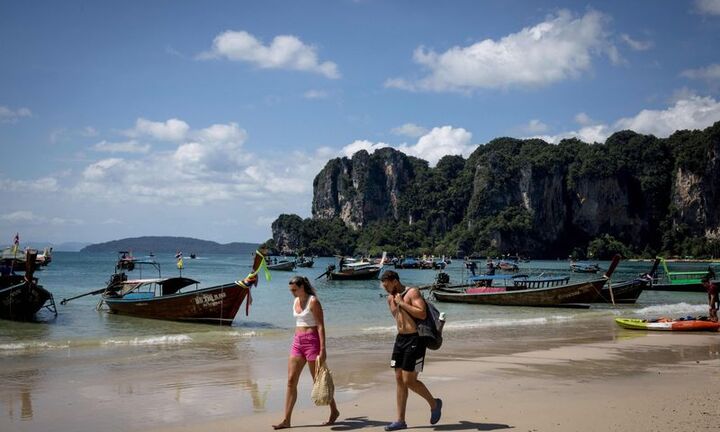 Thái Lan thu phí nhập cảnh với khách quốc tế từ 1/6