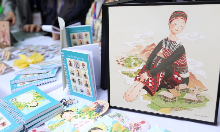 Bước vào cuốn du ký hành trình 