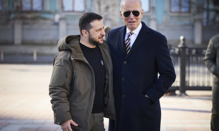 Phản ứng của Nga khi Tổng thống Biden bất ngờ đến Ukraine