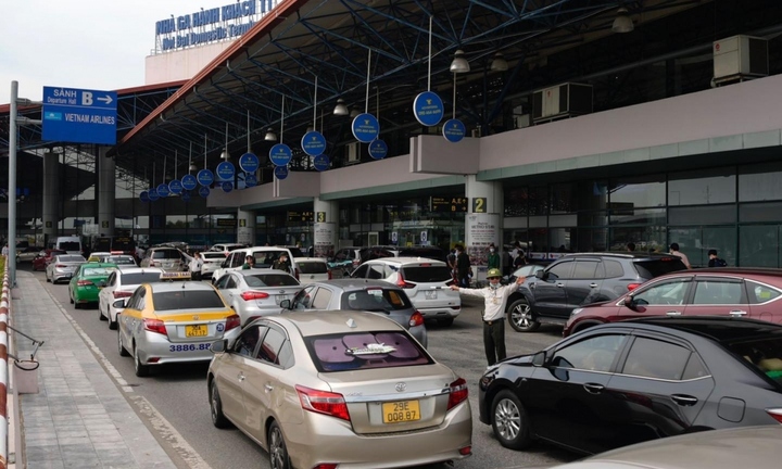 Bộ GTVT đề xuất triển khai thu phí không dừng ETC ra vào các sân bay