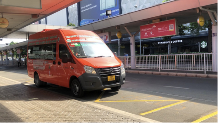 Bộ GTVT yêu cầu tạo điều kiện cho xe buýt đón khách ở Tân Sơn Nhất