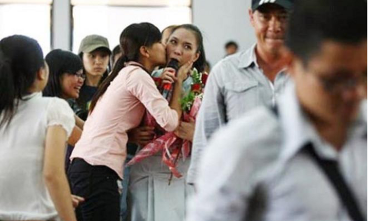 Thái độ của Mỹ Tâm khi bị cưỡng hôn