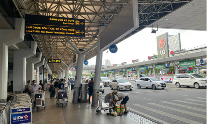 Sân bay Tân Sơn Nhất sẽ không soát giấy tờ ở cửa máy bay trong cao điểm Tết 