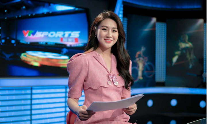 MC thể thao Mai Anh bất ngờ chuyển sang ca hát
