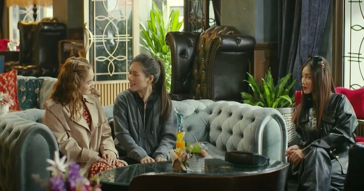 'Gia đình mình vui bất thình lình' tập 16: Mai bị Hà và Trâm Anh dằn mặt