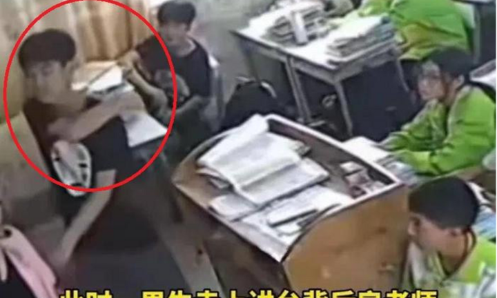 Tranh cãi cảnh nam sinh thẳng tay tát cô giáo giữa lớp học