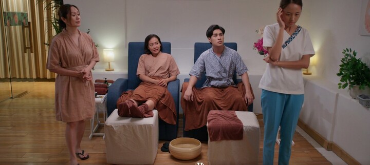 Hoa Vương tập 4-5-6: Anh Thư chơi chiêu để thuyết phục giám đốc đa nghi, vừa vào công ty đã bạt tai sếp nữ