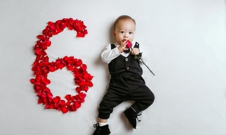 Vợ thủ môn Bùi Tiến Dũng công khai con trai đầu lòng