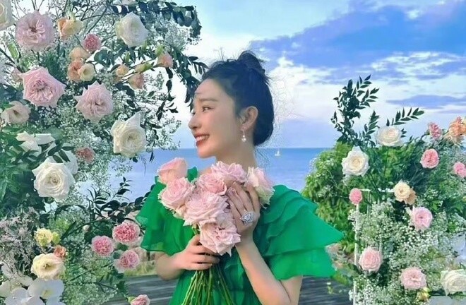 Mỹ nhân 'Tân Hoàn Châu cách cách' được bạn trai cầu hôn