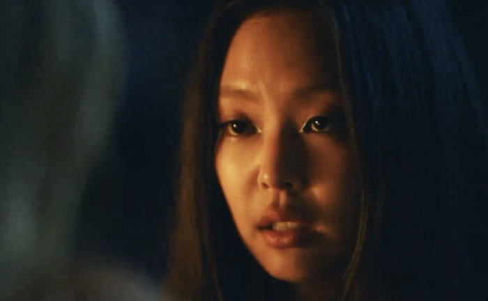 Bị chê khi đóng phim có cảnh 18+, Jennie (BLACKPINK) khẳng định vẫn tin tưởng đạo diễn